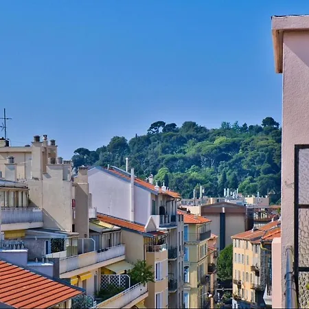 Terrasse A Ciel Ouvert, 200m De La Place Du Pin Et 700 Metres Du Port * Nice